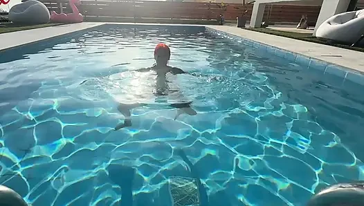 My first AO pool - he even squirts 2 times!