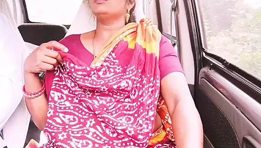 Car sex.desi üvey anne ve üvey oğlu sikişmek için uzun sürüyor. Telugu edepsizce konuşuyor.