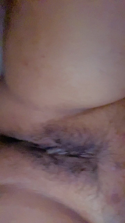 Behaarte muschi ganz nass und bereit