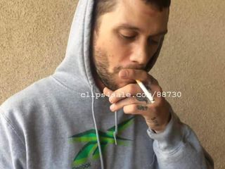 Rauchender Fetisch - Lou Smoking part2 video1