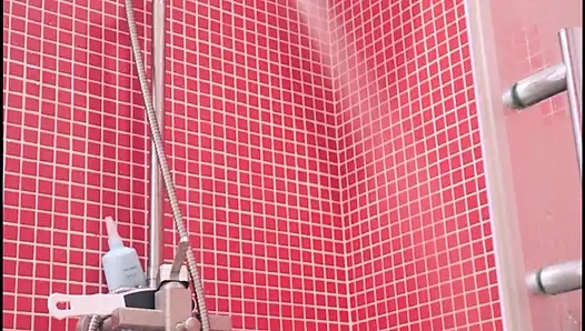 Давай пойдем в душ со мной