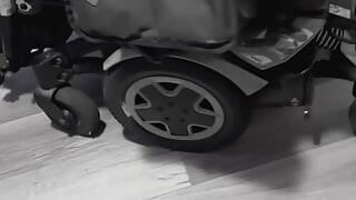 व्हीलचेयर एफटीएम को भी लंड चाहिए