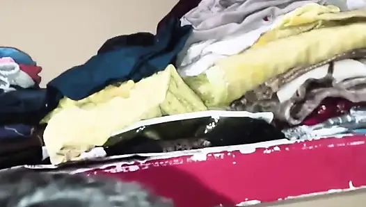 Divya gab mir einen handjob