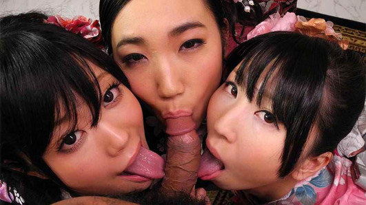 Trois geishas sucent une bite solitaire