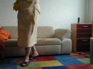Herr GS-FettUrin pissing on couch and carpet