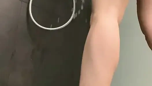 Я беру тебя с собой в женскую раздевалку и душ // часть 1