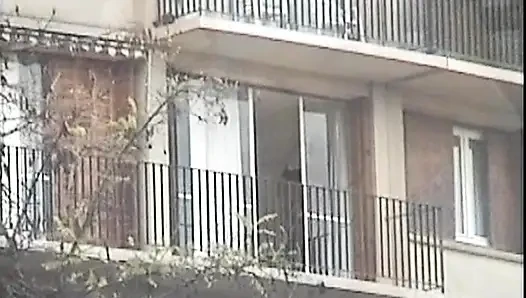 Tombul orta yaşlı seksi kadın buharlı sikişte zonklayan yarakla genişliyor