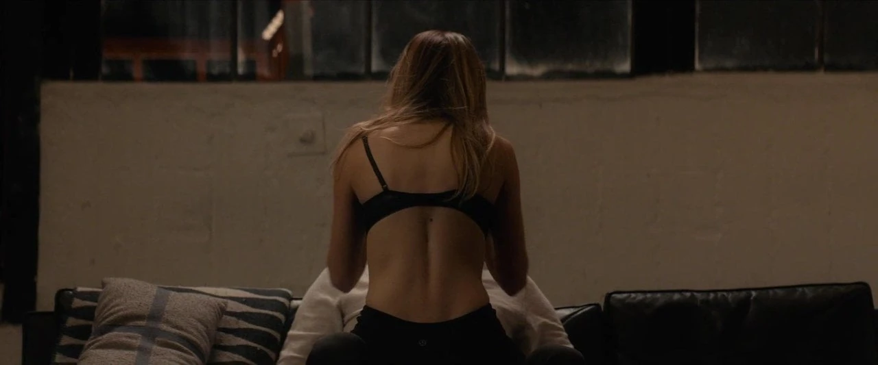 Halston Sage - &#39;&#39; gente que quizás conozcas &#39;&#39;