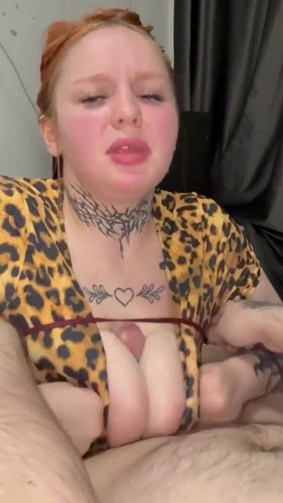 I tied up my stepmom's big tits and fucked them. | Clip 1