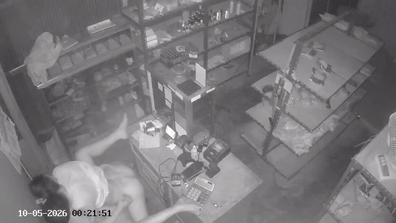 Cheating in a dark place with an ex-girlfriend, it turns out that there is a hidden camera.