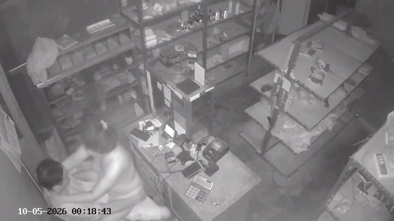 Cheating in a dark place with an ex-girlfriend, it turns out that there is a hidden camera.