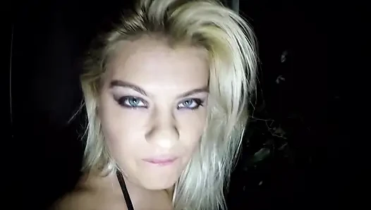 Orta yaşlı seksi kadın ibadeti! Ateşli orta yaşlı seksi kadın seni boşaltıyor!