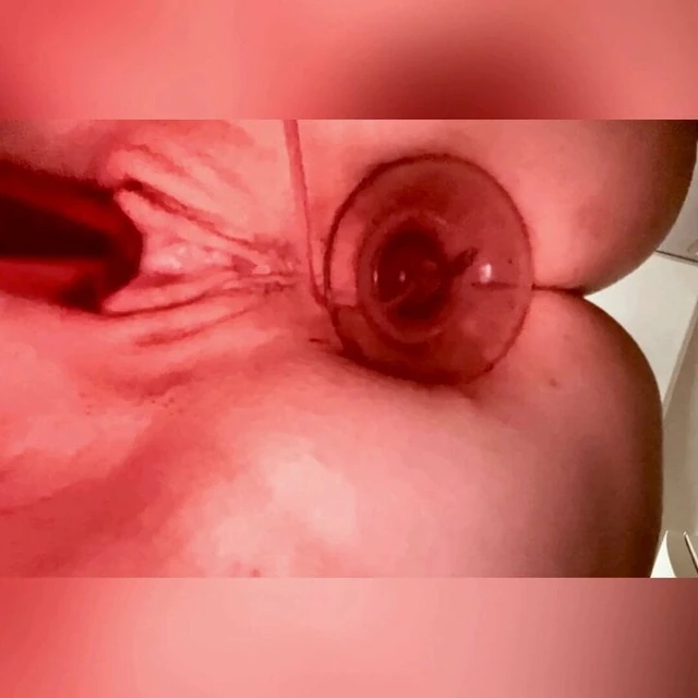 Watch my pussy cum