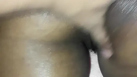 Büyük götlü Hintli ateşli video