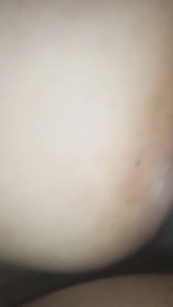Momento chave de "Cavalgando até ele gozar no dotado"