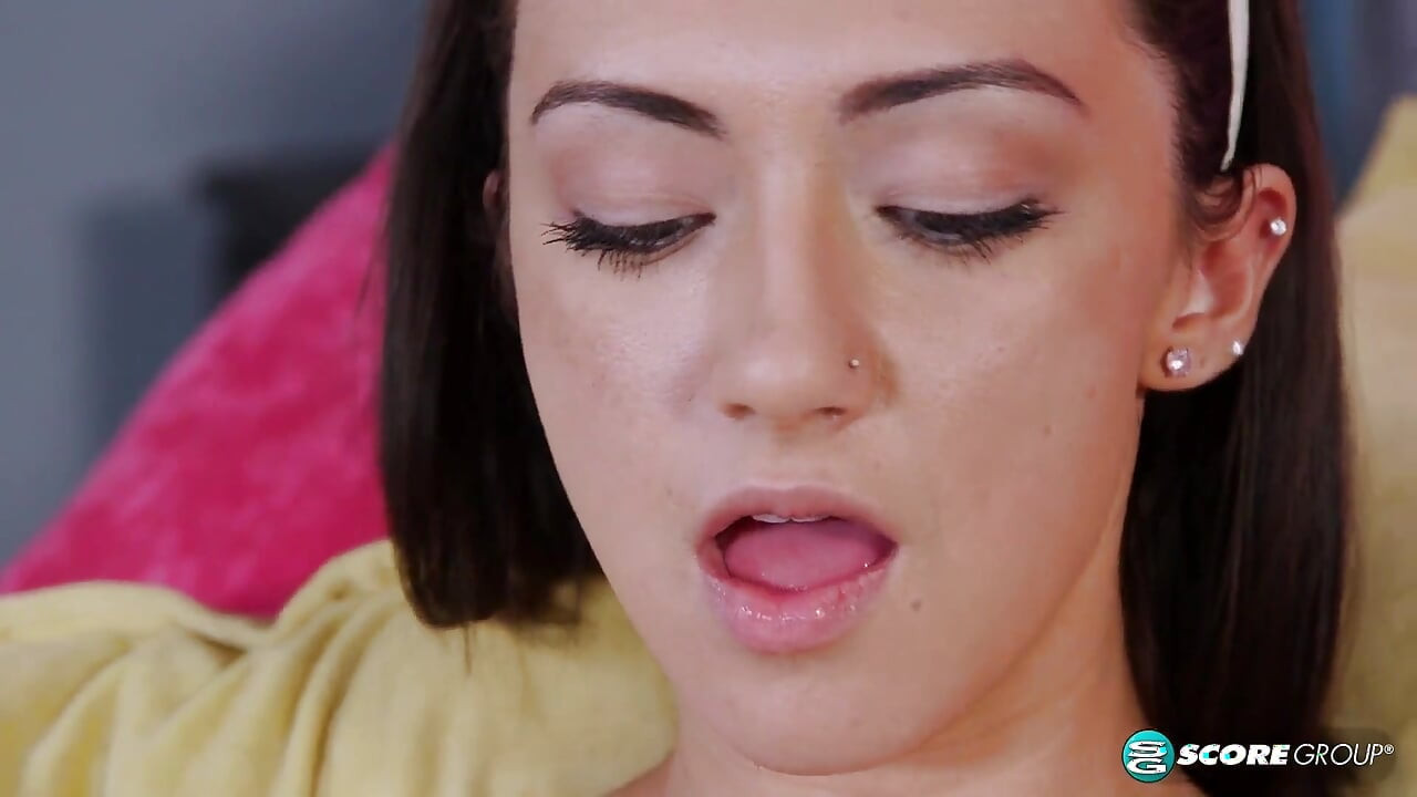 Lily Jordan: I'll Show You Mine if You Show Me Yours