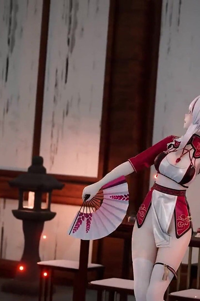 Drevni elegantni cheongsam Allure plesačica