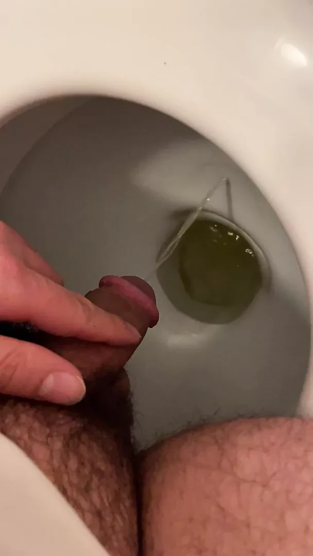 Piscia più a lungo del previsto