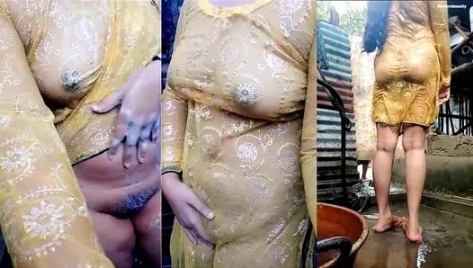 Young mature 24 year old girls peeing and bathing. Bangladeshi sister bath
