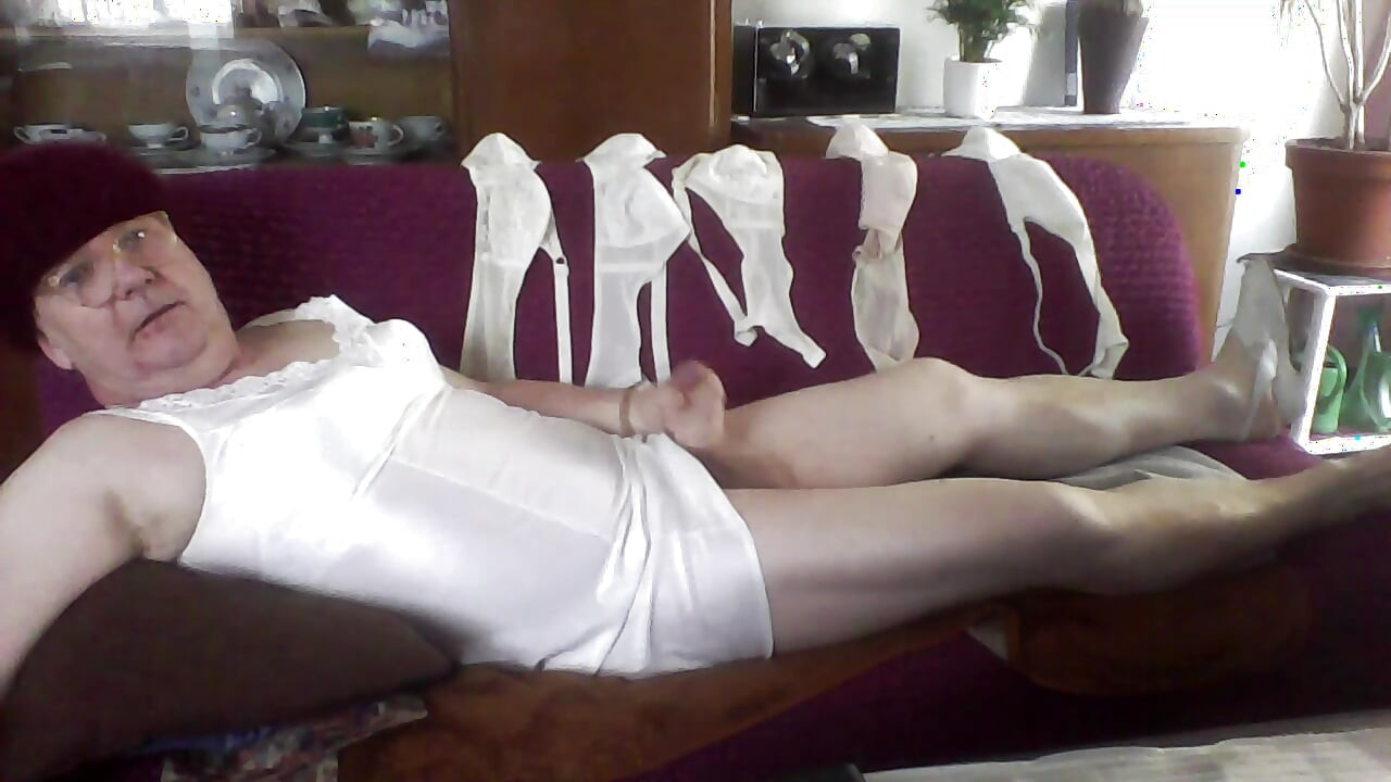 Andi Geil as a crossdresser while jerking off