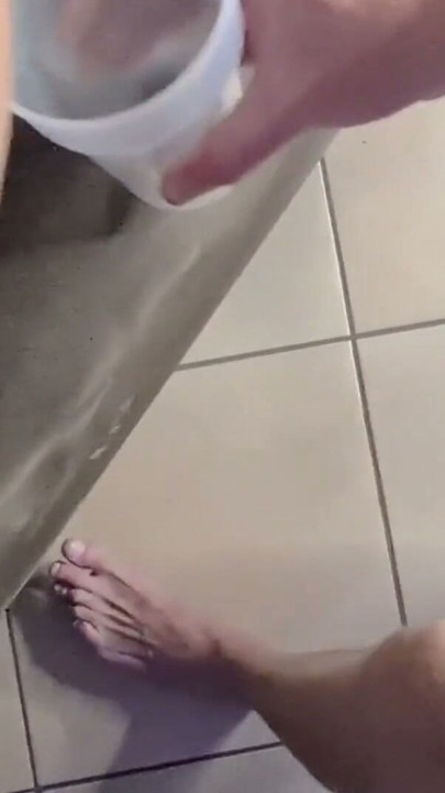 Sialan gemuk pelacur gaya anjing, creampie pukas, kencing dan cum koktail | Klip 1