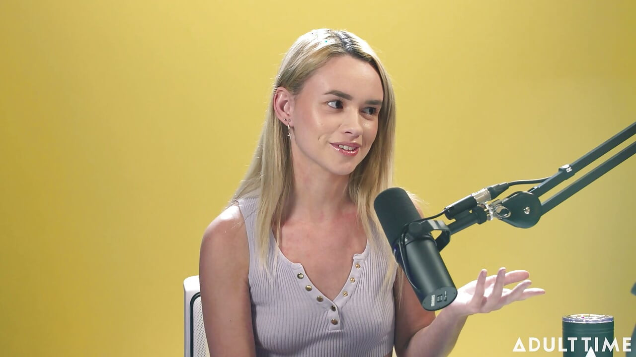 Breaking Shame Cycles & Being True to Yourself, with Khloe Kingsley!  the Adult Time Podcast