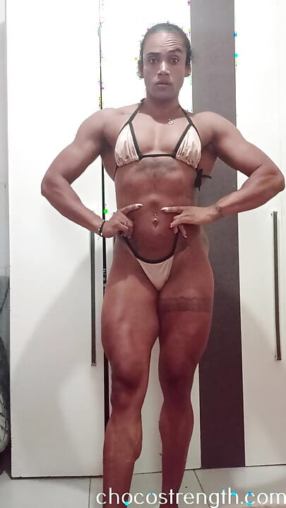 Cơ thể máy bay bà già này có đủ khít để làm bạn thích không?