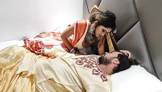 Akele me dekh kar Bhabhi ji jabbar ko dasti room me pel diya