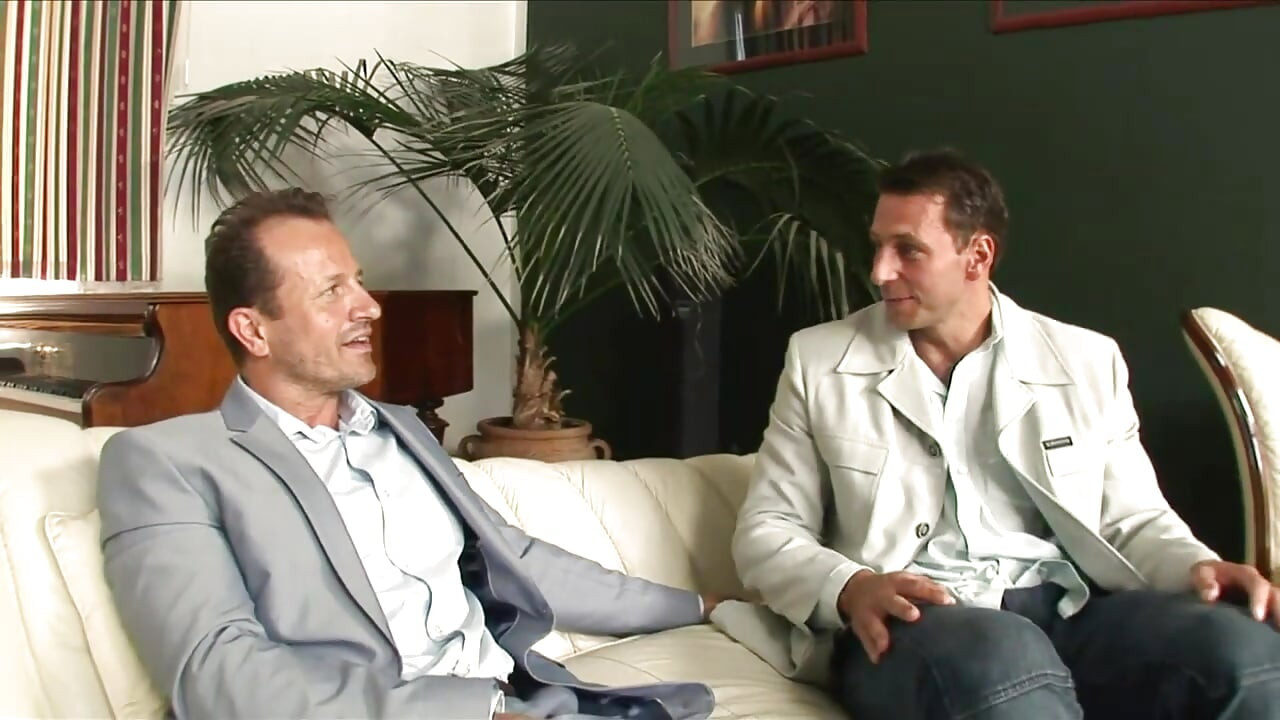 Blonde maid banged by two men in a double penetration