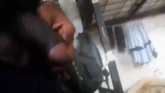 sri lankalı adam handjob
