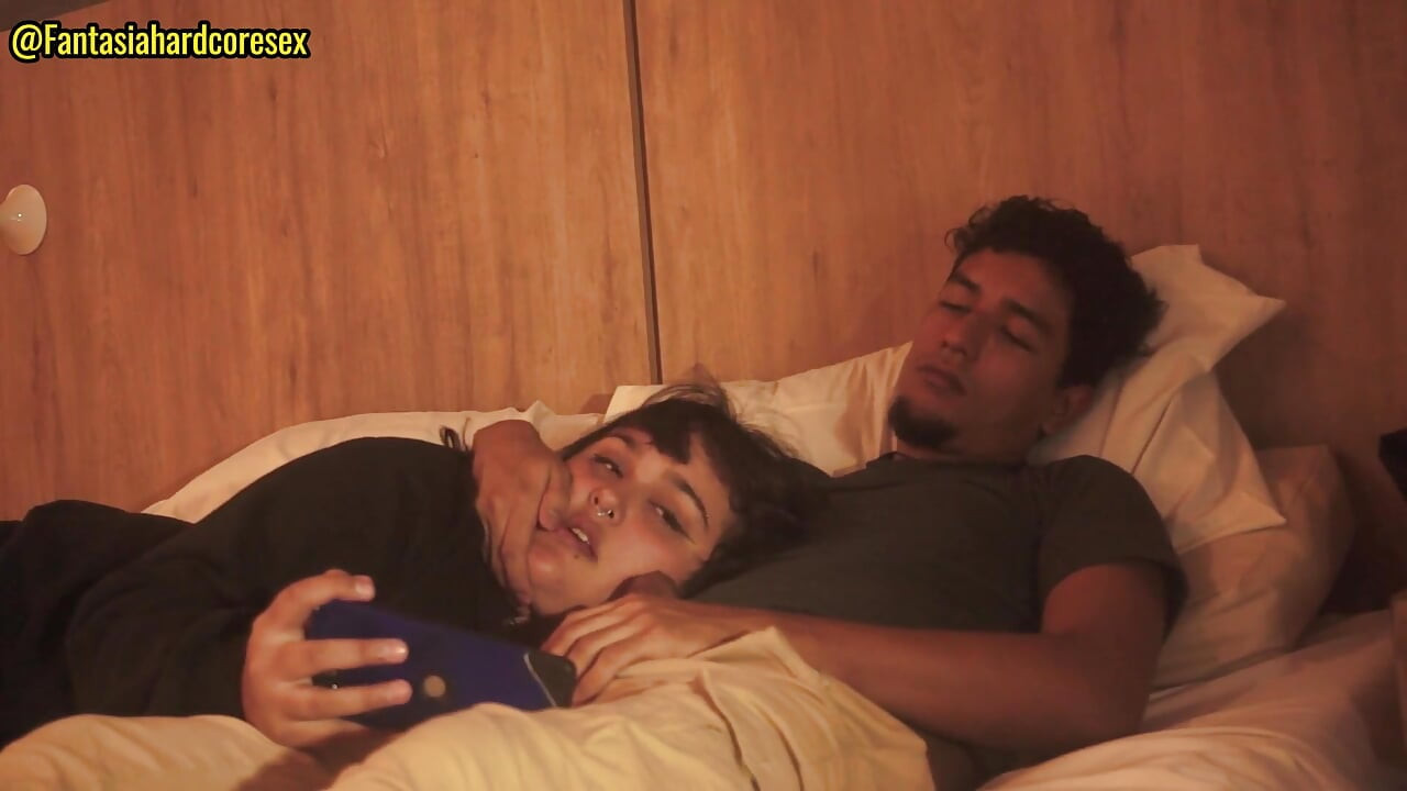 Meri sauteli bahan philm dekhne ke bad mera lnd nigalti hai, unhonne hamen lagabhag khoj liya