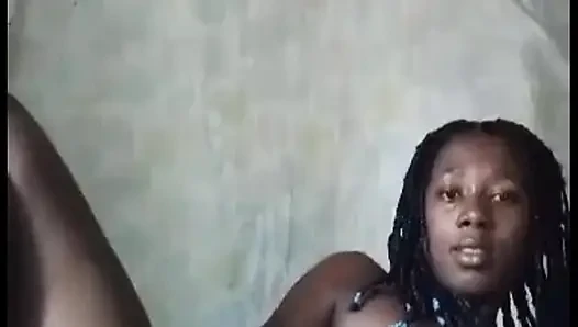 Aku butuh seorang pria untuk menyetubuhiku