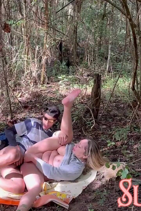 Je suis allé à la rencontre de l’ami de mon beau-fils dans le parc en secret