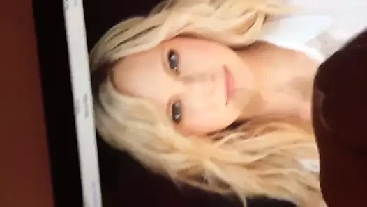 Candice boşalıyor #1