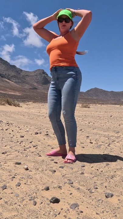 Beach Jeans Wetting - Another Sandy Soaking