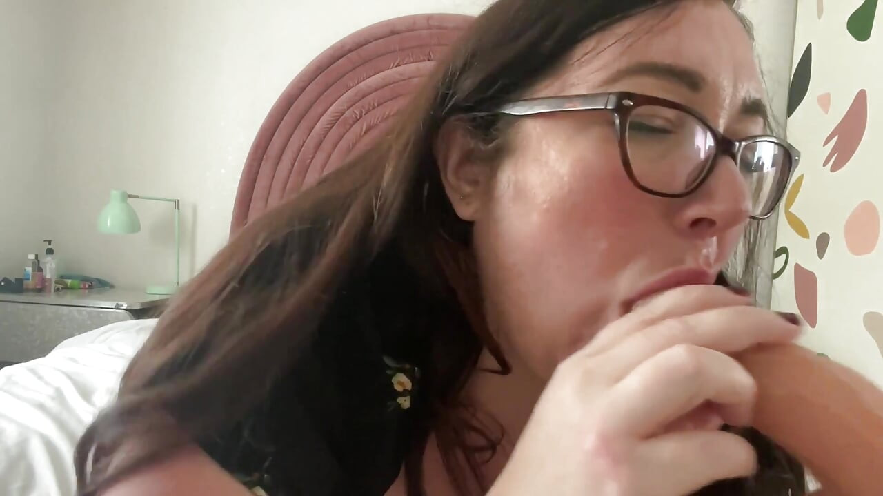 Stepmommy Shows You How