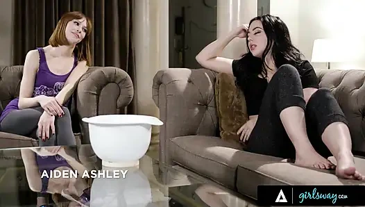 GIRLSWAY, die stolze whitney wright verführt die zierliche aiden ashley, nachdem sie gehört hat, dass sie alles nicht ihr typ ist