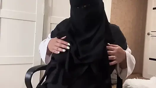 Arab Stepmom Gives Jerk off Instruction 1
