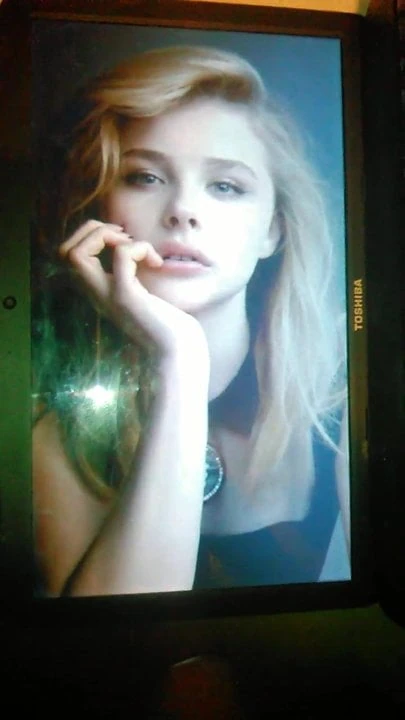 Chloe grace moretz počast