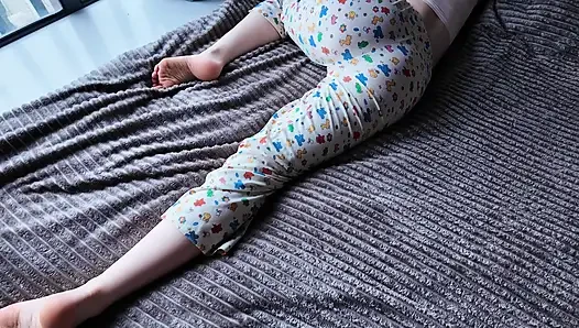 A very horny stepsister fell on my bed