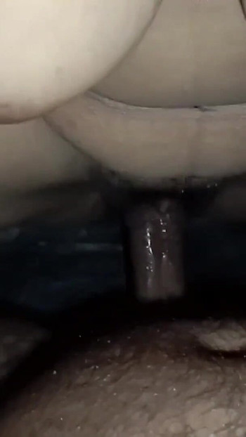 רגע מדהים מתוך "סרטון סקס של בחורה מהכפר דסי עם כוס צר בחוץ XXX, סקס חם של בחורה מהכפר דסי"