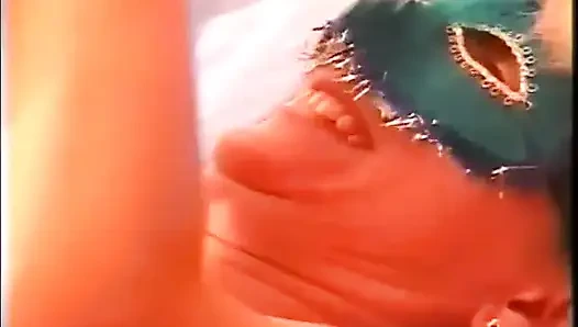 Istri dan suami tidak meletakkan penis mereka di adegan 4