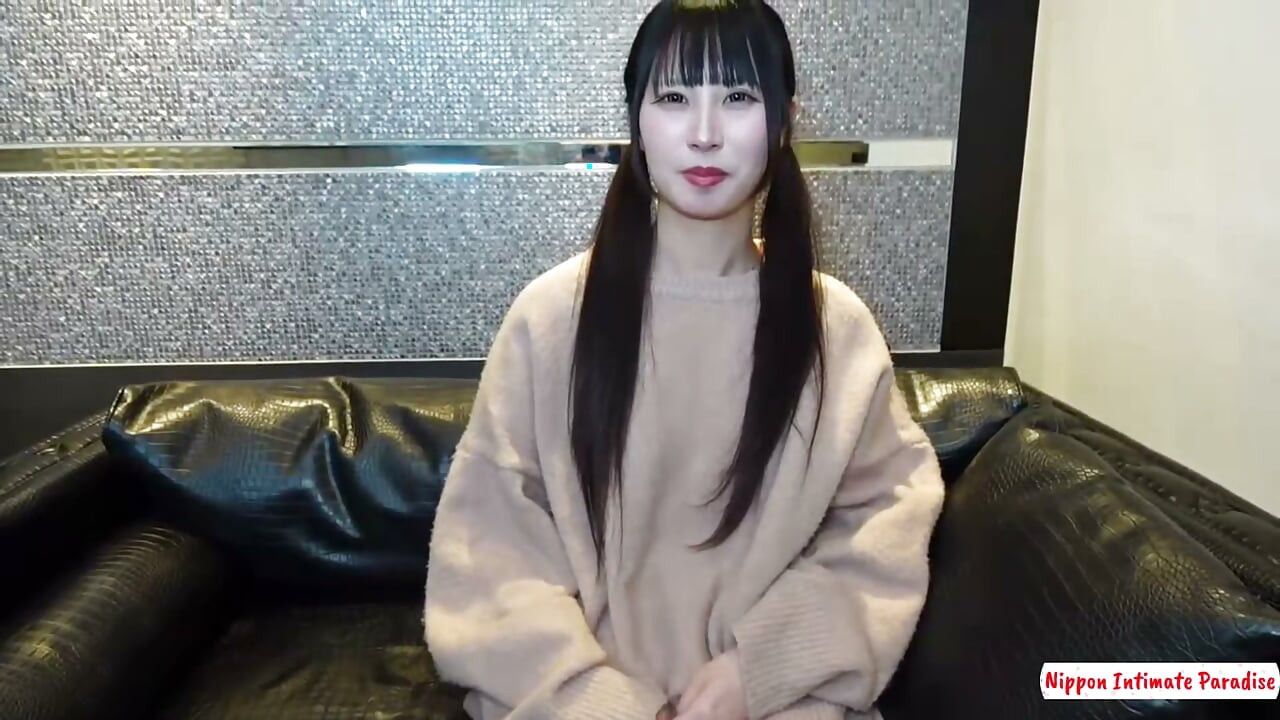 Rising Idol with 10k Plus Followers. Pink Themed Cuteness Queen!