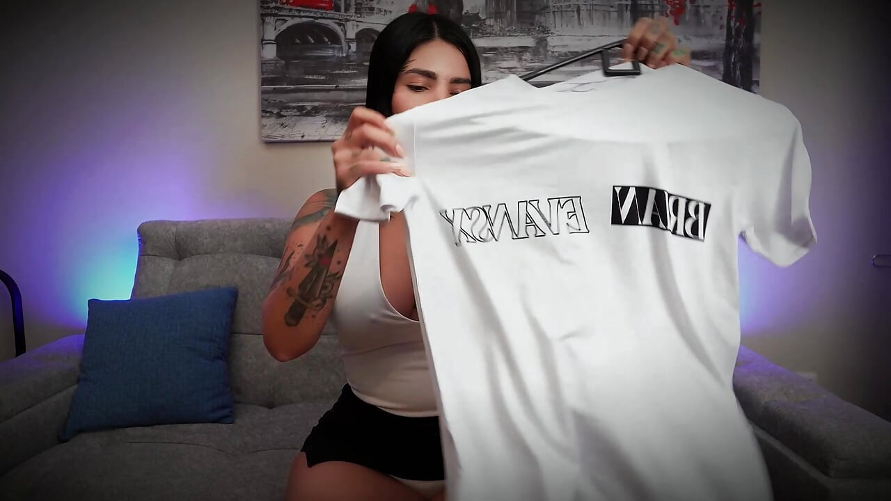 Colombian CULONA gets penetrated deep by a perverted casting agent in a modeling audition