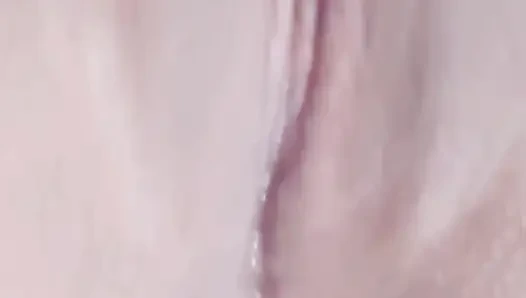 Tamamen içine koydum ve sonunda sırılsıklam oluyorum