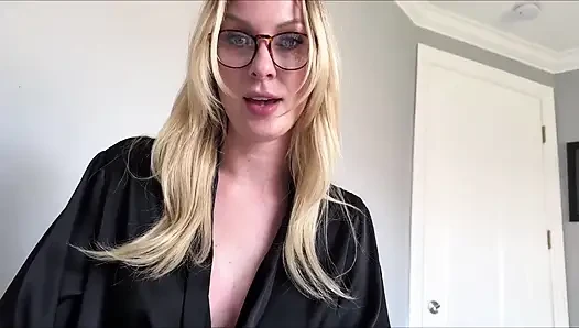 Die stiefmutter der freundin lehrt sex - sydney paige - stiefmutter kommt an erste