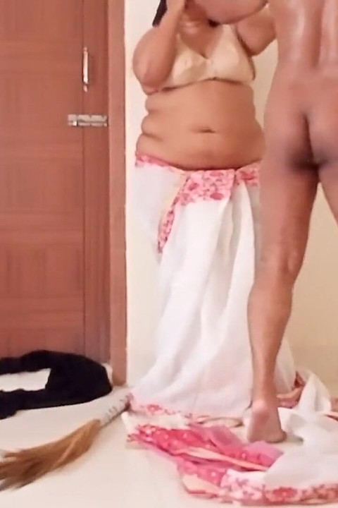 Arab Stepmom Sweep Room in Indian Style Saree Then Stepson Saw Her BBW Figure & Get Hot Then Fuck