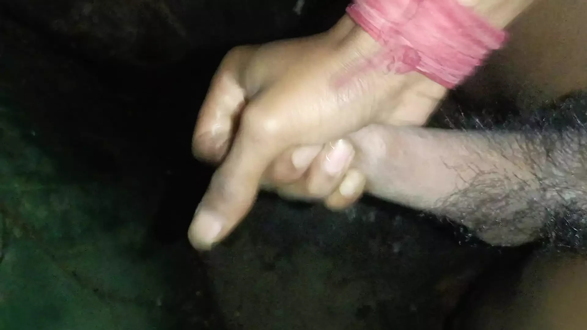 Ragazzo indiano desi cazzo duro sega con acqua