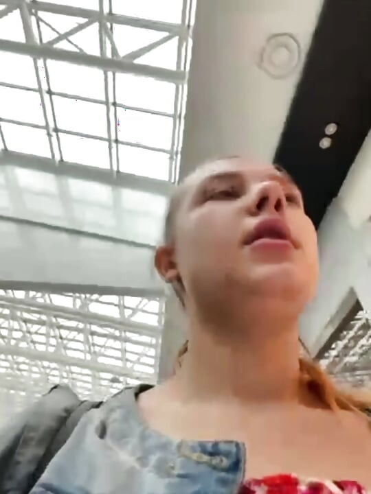 Public Squirting in the changing room with jucielussie