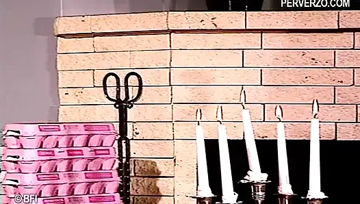 İki arkadaş kendilerini yumurtayla kapatıyorlar